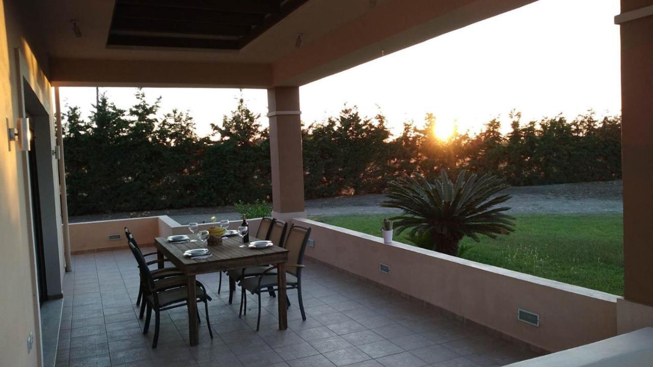 Kos Villa - Family Comfort With Large Garden, Jacuzzi Exterior photo
